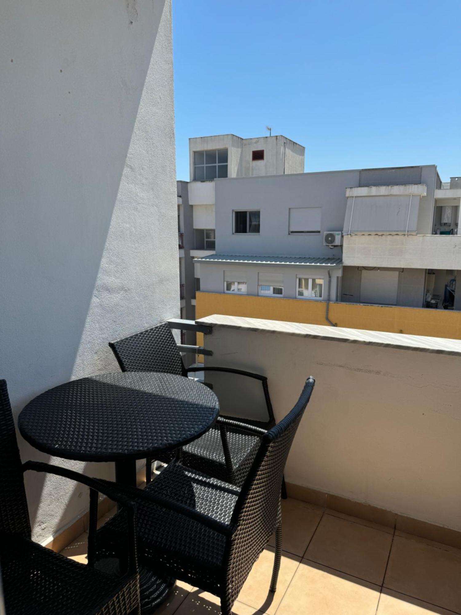 Apartment 2 Min Away From